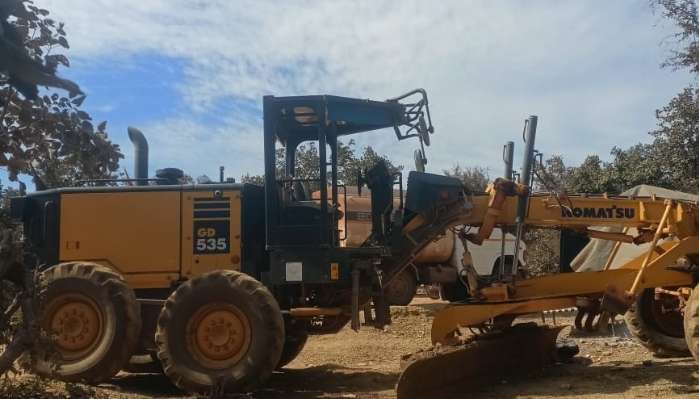 KOMATSU GD535 MOTOR GRADER 