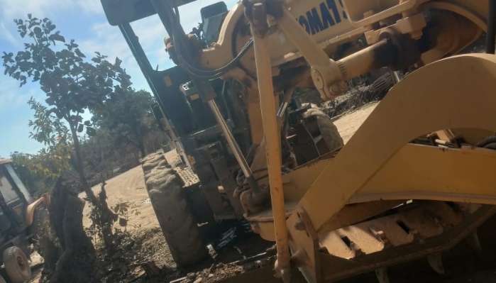 KOMATSU GD535 MOTOR GRADER 