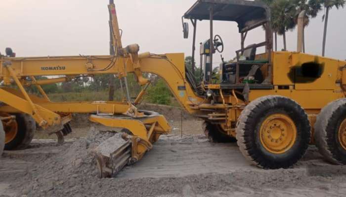 komatsu grader gd511 for sale