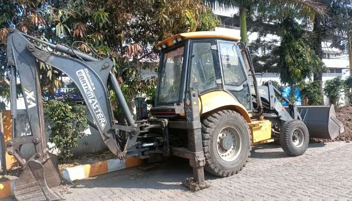 Mahindra Backhoe Loader VX Model