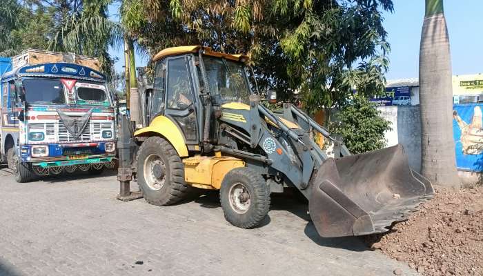 Mahindra Backhoe Loader VX Model