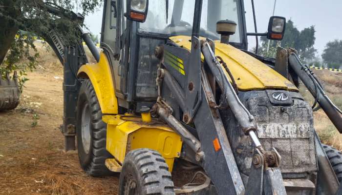 Used Mahindra Backhoe Loader 2015