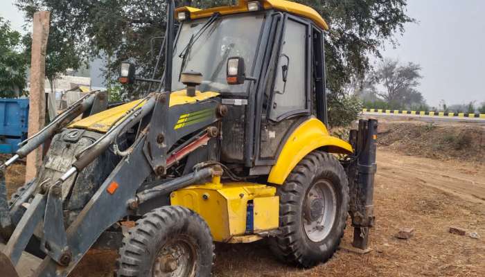 Used Mahindra Backhoe Loader 2015