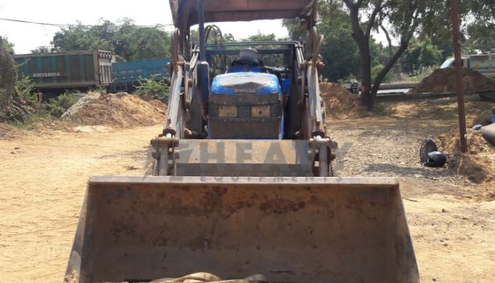 Sonalika Tractor With Wheel Loader