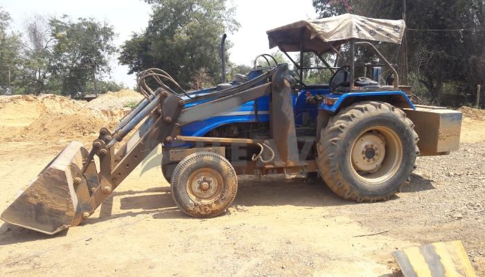 Sonalika Tractor With Wheel Loader