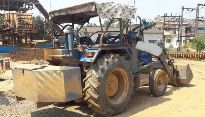 Sonalika Tractor With Wheel Loader