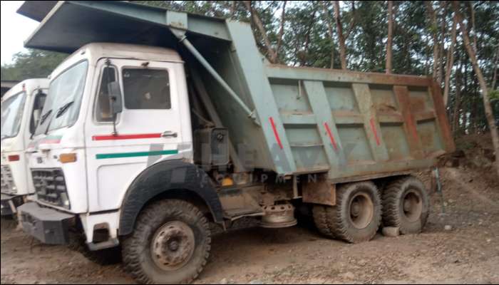 TATA 2523c Tipper