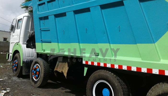 TATA 3118 12 Tyre Tipper