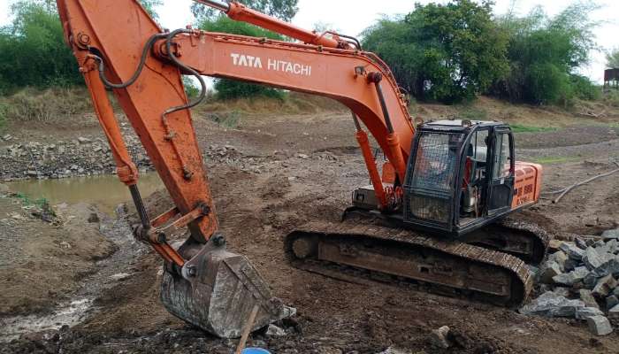 2017 TATA HITACHI super 210 Excavator