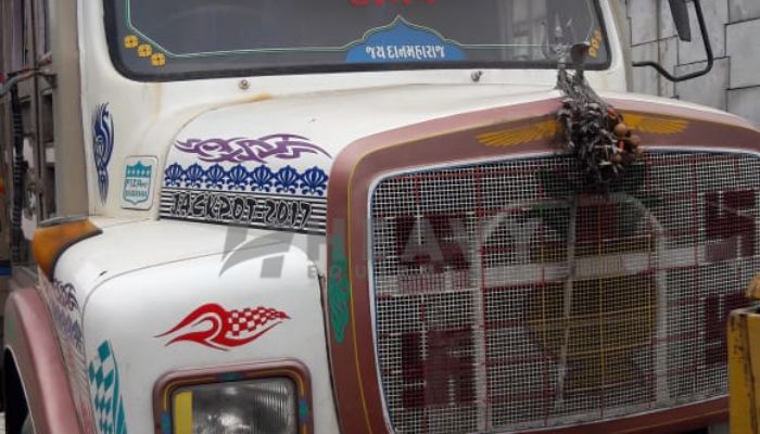 TATA 6 Tyre Truck used tata trucks in bharuch gujarat tata 6 tyre truck he 2008 955 heavyequipments_1533720352.png