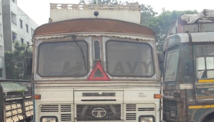 used tata trucks in hajira ina gujarat tata 3118 truck he 2009 1237 heavyequipments_1543557973.png