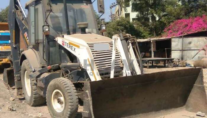 Used Terex backhoe loader TLB 740 for sale used terex backhoe loader in ankleshwar gujarat used terex backhoe loader tlb 740 for sale he 2015 1376 heavyequipments_1548843840.png