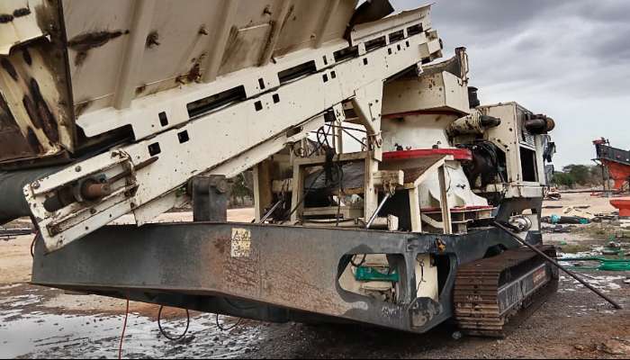 Used Mesto Terex mobile crusher 