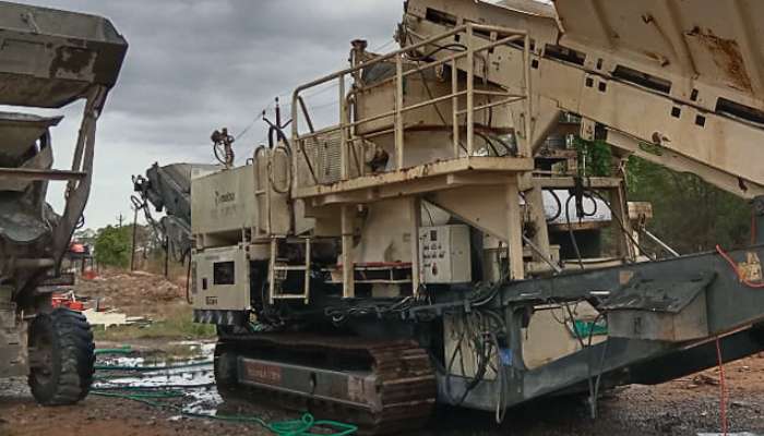 Used Mesto Terex mobile crusher 