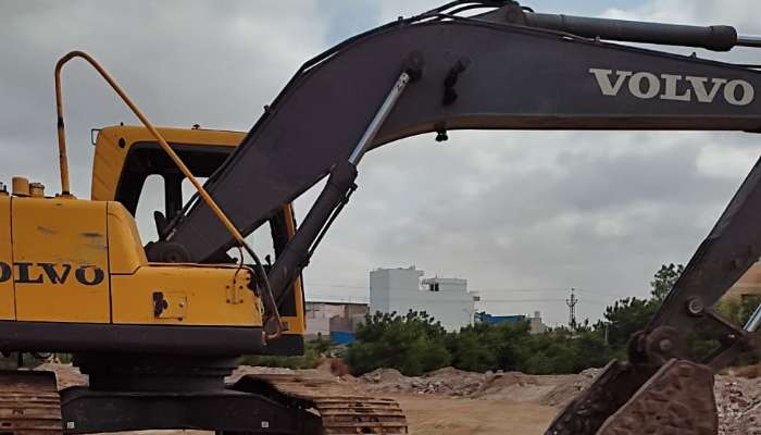 Used VOLVO EC 210 Excavator for Sale 